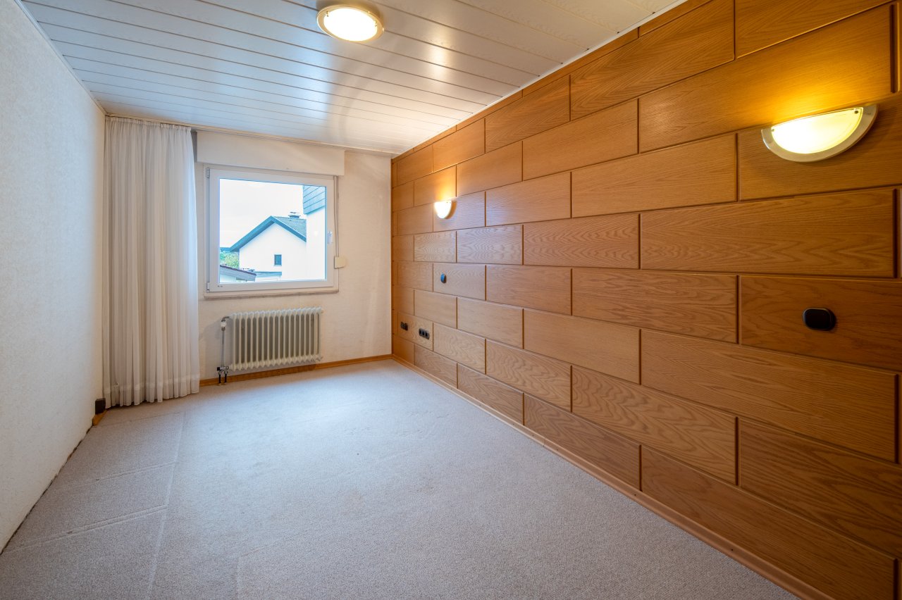 *Grosszügiges Reihenmittelhaus mit Garten in ruhiger Lage*