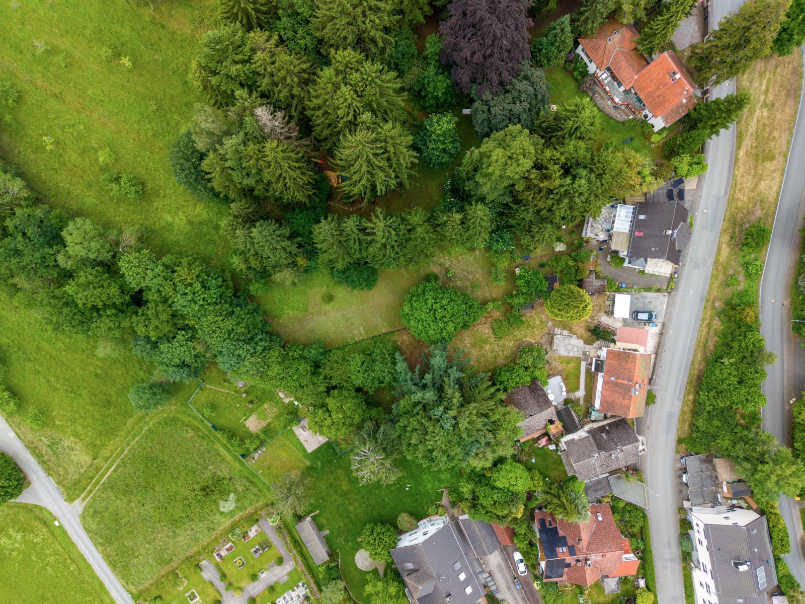 Grosszügiges Grundstück in Dorfweil*