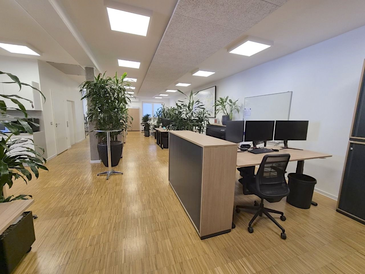 Saniertes Büro- und Lagerhaus in Bommersheim